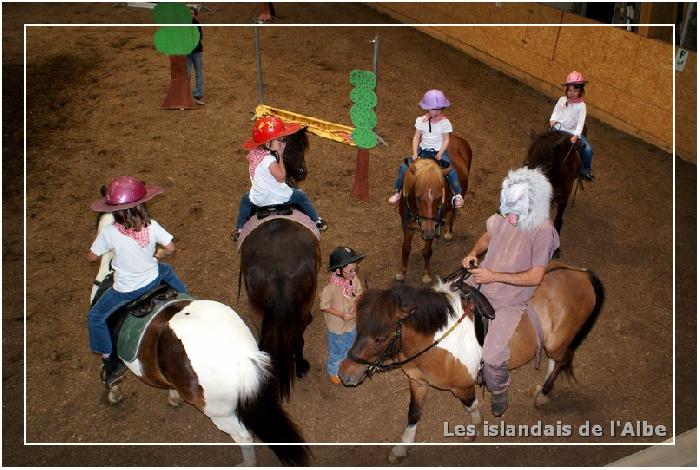 Spectacle équestre des enfants de 5 à 8 ans