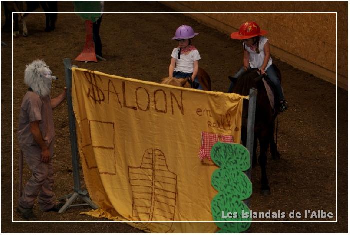 Spectacle équestre des enfants de 5 à 8 ans