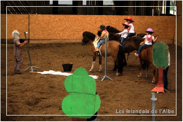 Spectacle équestre des enfants de 5 à 8 ans